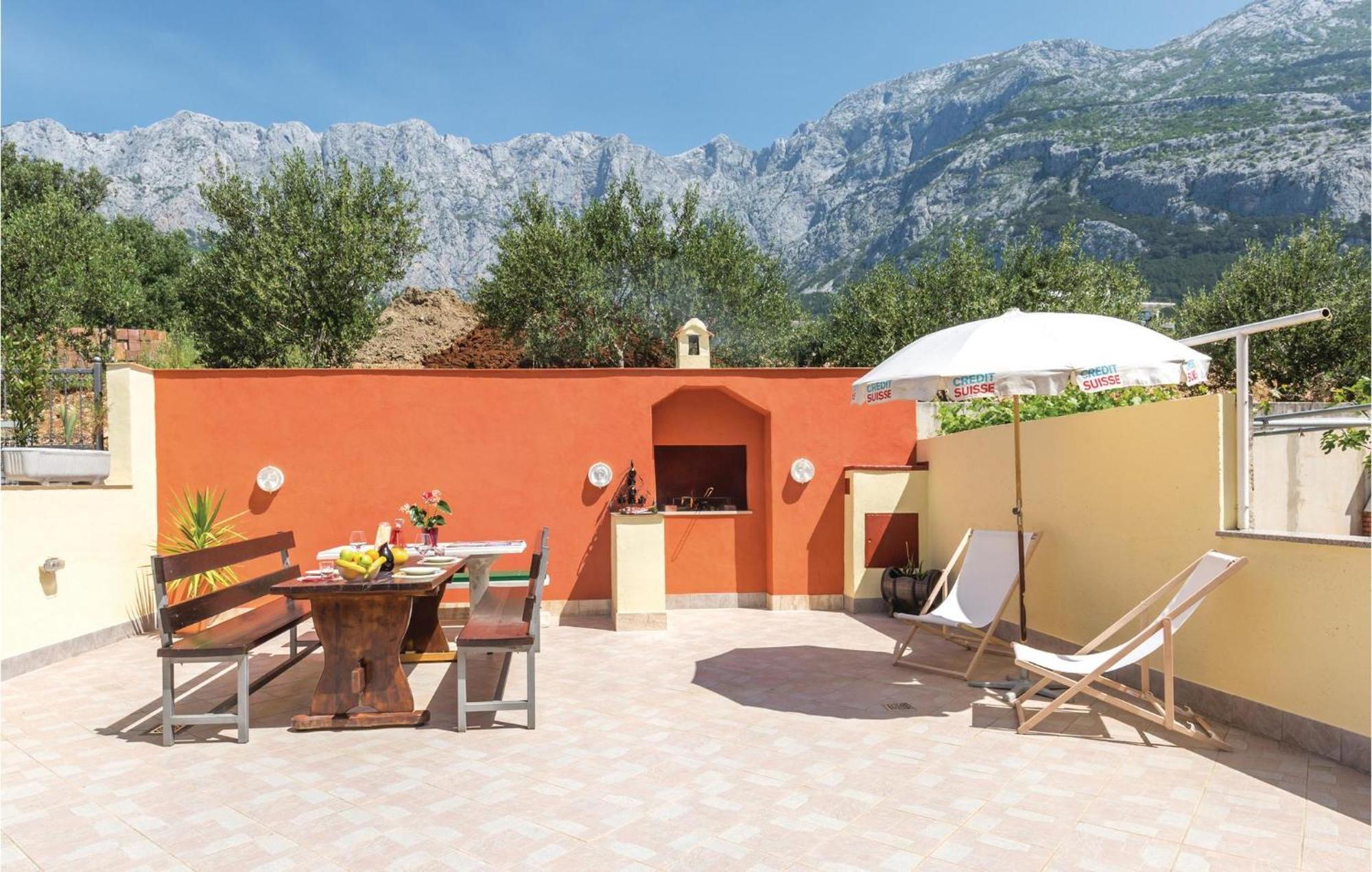 Nice Apartment In Makarska With House Sea View Extérieur photo